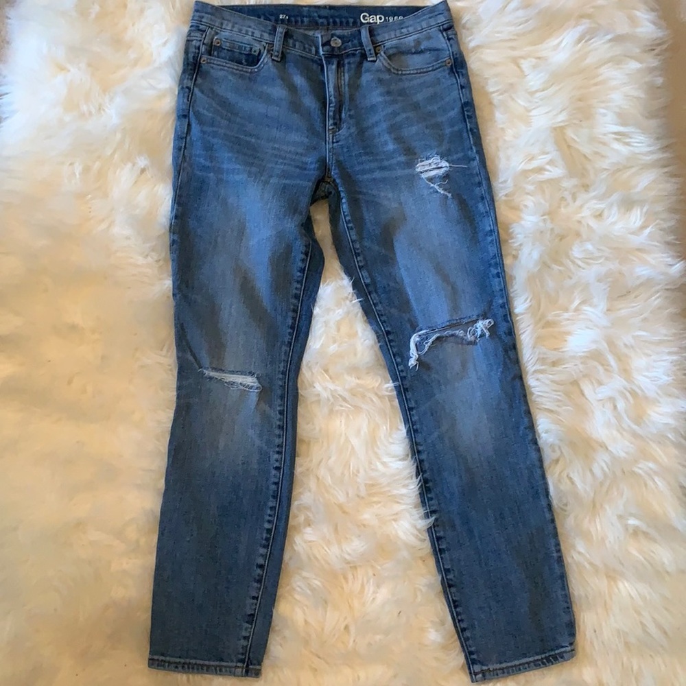 Gap 1969 27 Short Indigo distressed jeans